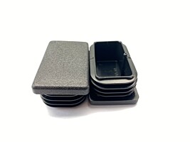 Zátka obdélníková 50x30x1-3 mm, černá