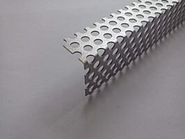 Děrovaná lišta k okapu, rš. 70 mm , tl. 0,80 mm, dl. 2000 mm - Al přírodní