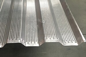 KPTR 13/94 0,80 x   906 x délka mm, děrovaný RV 5-8, AL přír.